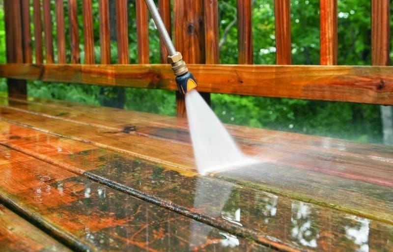 Deck Cleaning Companies in Louisville KY